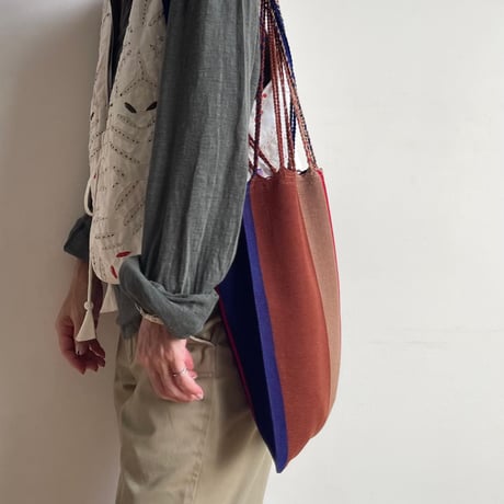 [pips]  Cotton Handwoven Hammock bag / navy blue