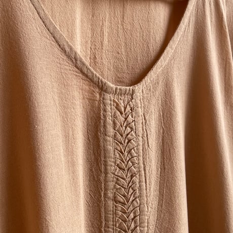 [ pips ] / plainly  woven cotton  yalalag hupil round neck