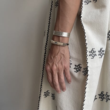 [ishi jewelry]  gonul collection / middle /  silver bangle