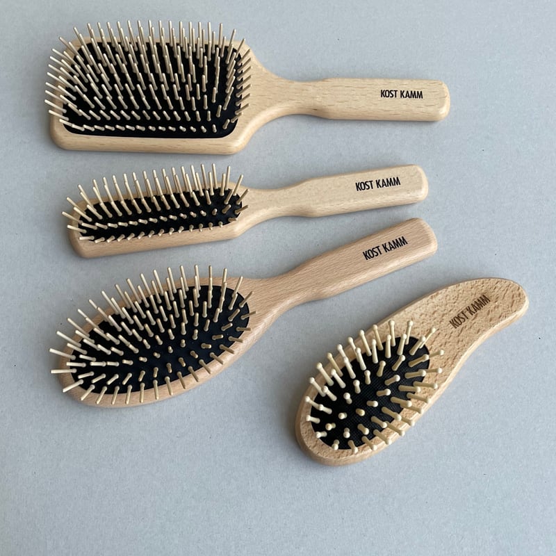 KOSTKAMM] Waxed Beech Wood Dolphin Brush / 14