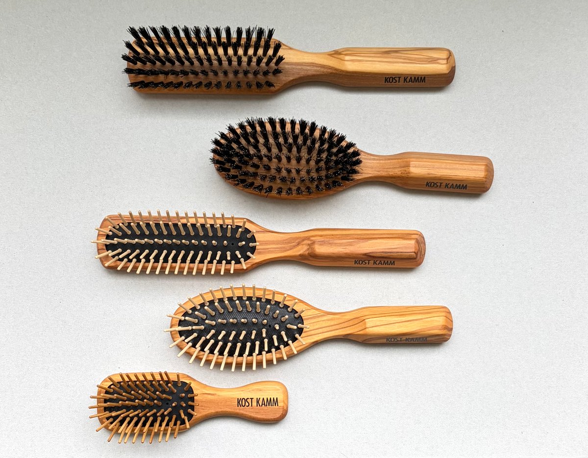 KOSTKAMM] Olive Wood Hair Brush with Black Bo
