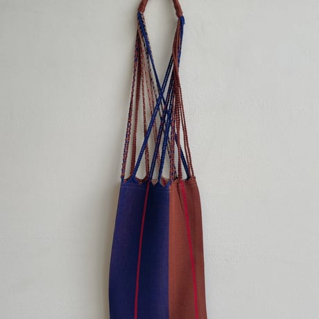 [pips]  Cotton Handwoven Hammock bag / navy blue