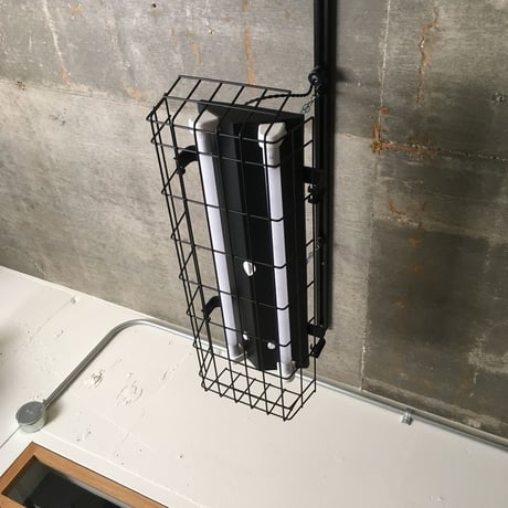 【B-2L20GW】配線ダクトレール用 2灯LED ライト つや消し黒 　ガード付き 照明器具
