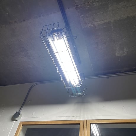 【B-2L20KG】配線ダクトレール用 2灯LEDライト 　笠、ガード付き つや消し黒  照明器具