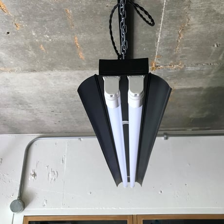 【B-2L40K】ダクトレール用２灯 LEDライト　笠付き　 つや消しブラック　照明器具
