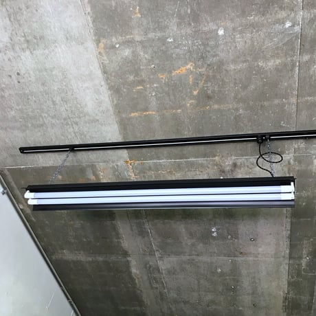 【B-2L40K】ダクトレール用２灯 LEDライト　笠付き　 つや消しブラック　照明器具
