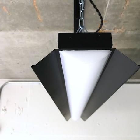 【B-2LS】 ダクトレール用　一体型LEDライト　笠付き  つや消しブラック