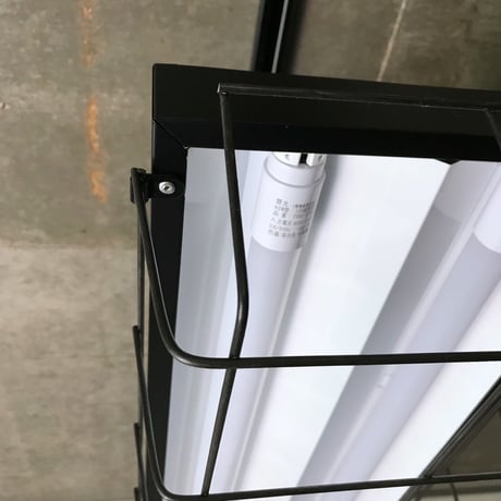【B-2LRG】配線ダクト用 ２灯 LEDライト  オリジナルワイヤーガード 　 つや消しブラック