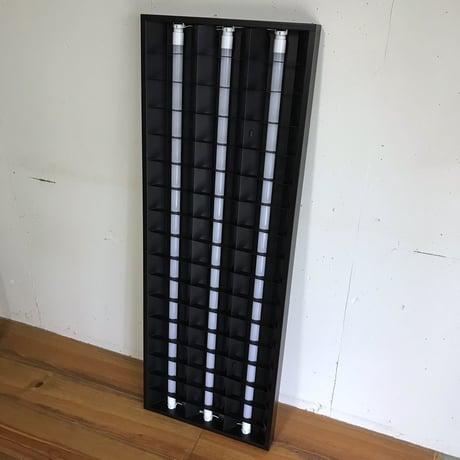 天井直付け　３灯照明器具　ルーバー付き　つや消し黑　※要電気工事