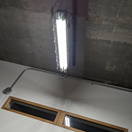 【B-2LG20-S】配線ダクトレール用 ２灯LEDライト　つや消し黒   ガード付き