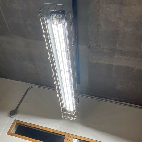 【B-2LSG】ダクトレール用２灯LEDライト  つや消し黒　笠付き　ステンレスガード