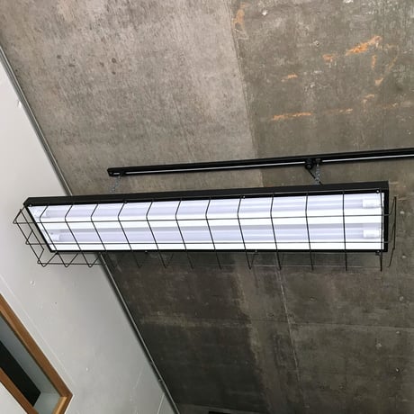 【B-2LRG】配線ダクト用 ２灯 LEDライト  オリジナルワイヤーガード 　 つや消しブラック