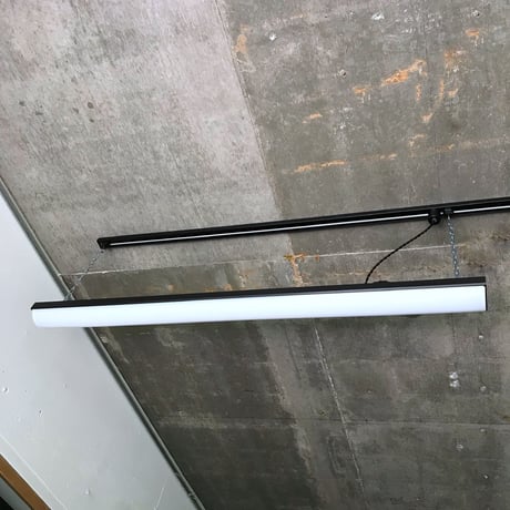 (2台セット)20年製中古【B-LB】配線ダクト用   LEDライト　つや消し黒　※ライトバーに傷、汚れがあり