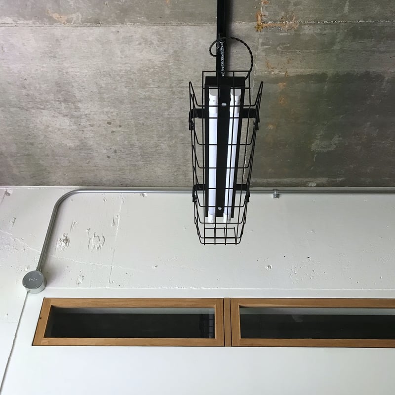 B-2L20G】配線ダクトレール用 2灯LED ライト つや消し黒 ガード B-2L20G】配線ダクトレール用 2灯LED ライト つや消し黒 ガード