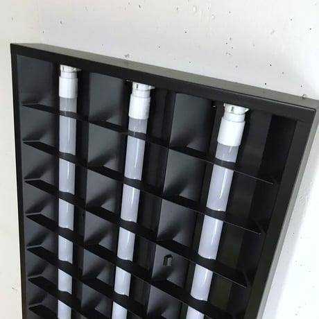 天井直付け　３灯照明器具　ルーバー付き　つや消し黑　※要電気工事