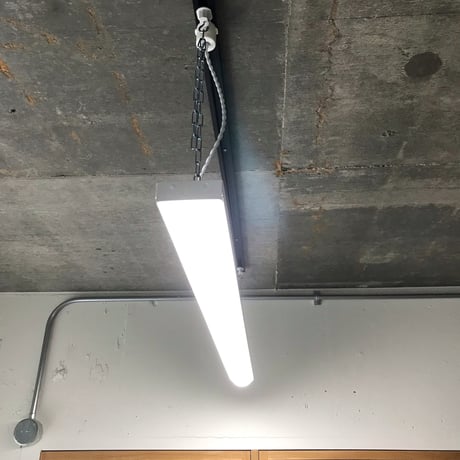 在庫処分１台【W-LB】配線ダクト用 　LED２灯相当　 LEDライト　ホワイト