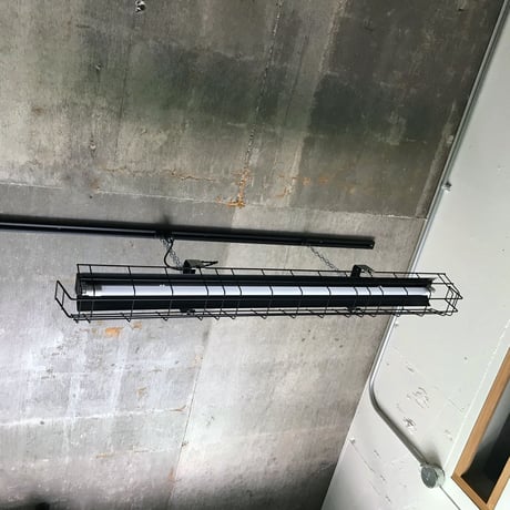 【B-1LWG03】ダクトレール用1灯LEDライト  つや消し黒　笠付き　ガード