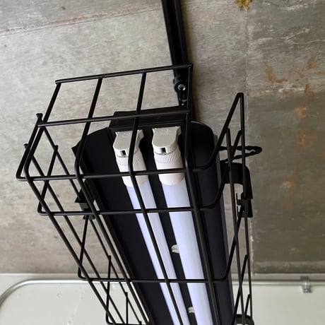 【B-2L20KG】配線ダクトレール用 2灯LEDライト 　笠、ガード付き つや消し黒  照明器具