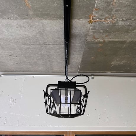 【B-2L20KG】配線ダクトレール用 2灯LEDライト 　笠、ガード付き つや消し黒  照明器具