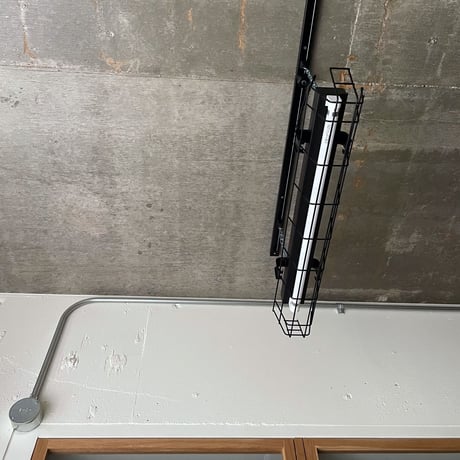 【B-1KG16】配線ダクトレール用1灯　Hf蛍光灯器具   ガード付き つや消し黒