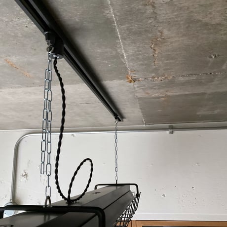 【B-2LG】ダクトレール用２灯LEDライト  つや消し黒　笠付き　ガード