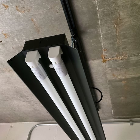 【B-2L40WK】ダクトレール用２灯 LEDライト　ワイド笠付き　 つや消しブラック　照明器具