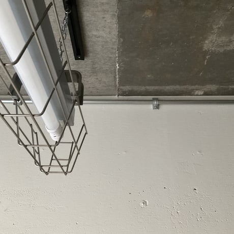 【GR-P1LSG-20】L型ピンLEDライト　ダクトレール用  1灯  半つやグレー　ステンレスガード