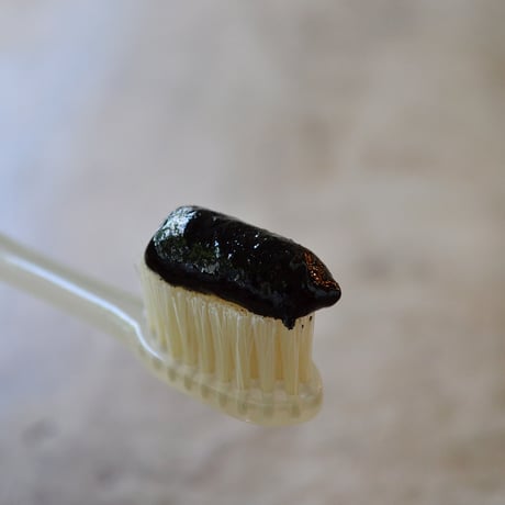 なすの黒やき 塩ハミガキ（いんやん倶楽部）