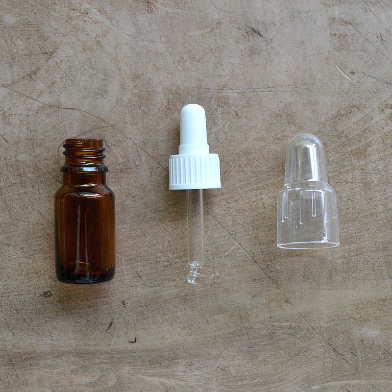 ミニスポイト 遮光瓶・褐色 10mL | 暮らしの雑貨店 コネッタ