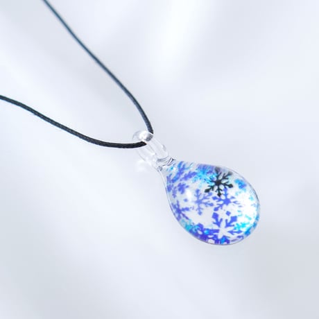 ＜Blue Snow Patternセット＞ ネックレス＋ピアス／イヤリングSサイズ