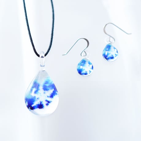 ＜Crystal Snowセット＞ ネックレス＋ピアス／イヤリングSサイズ