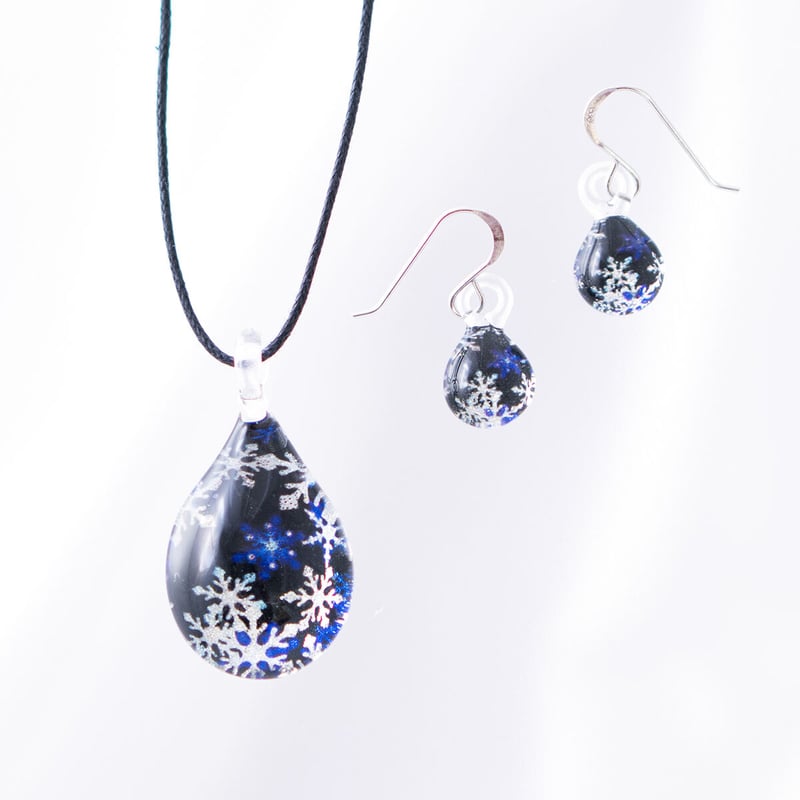 Falling Snowセット> ネックレス+ピアス/イヤリングSサイズ Falling Snowセット> ネックレス+ピアス/イヤリングSサイズ