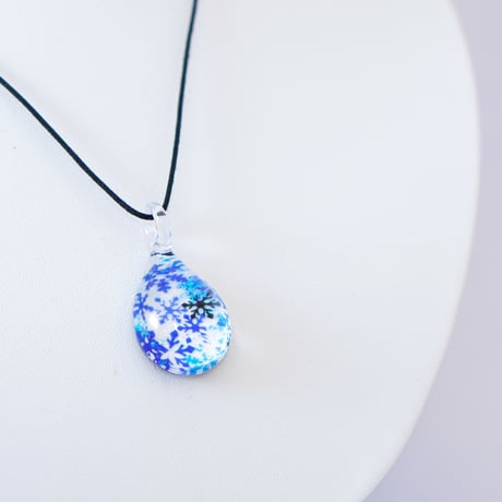 ＜Blue Snow Patternセット＞ ネックレス＋ピアス／イヤリングSサイズ