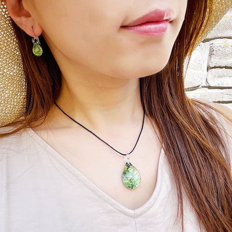 【夏限定】Palm Leaf ピアス＜海の謌 umi no uta  GLASS JEWELRY＞ [UEWXS-006]