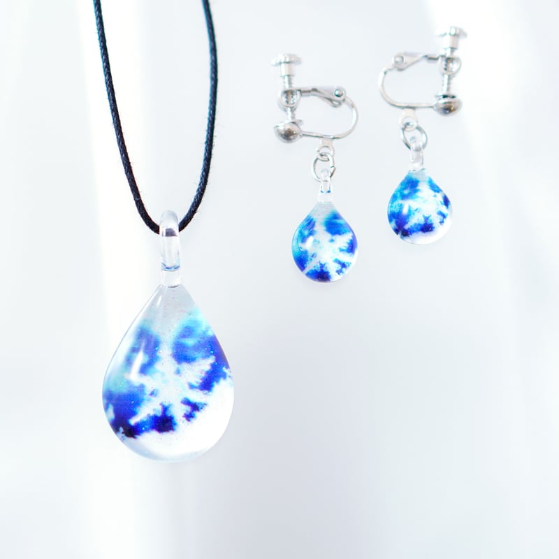 Crystal Snowセット＞ ネックレス＋ピアス／イヤリングSサイズ | north