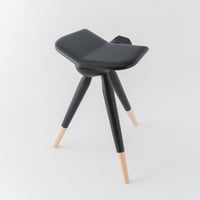 YATAGARASU STOOL    八咫烏スツール　ー顔なし・HIGH・黒ー