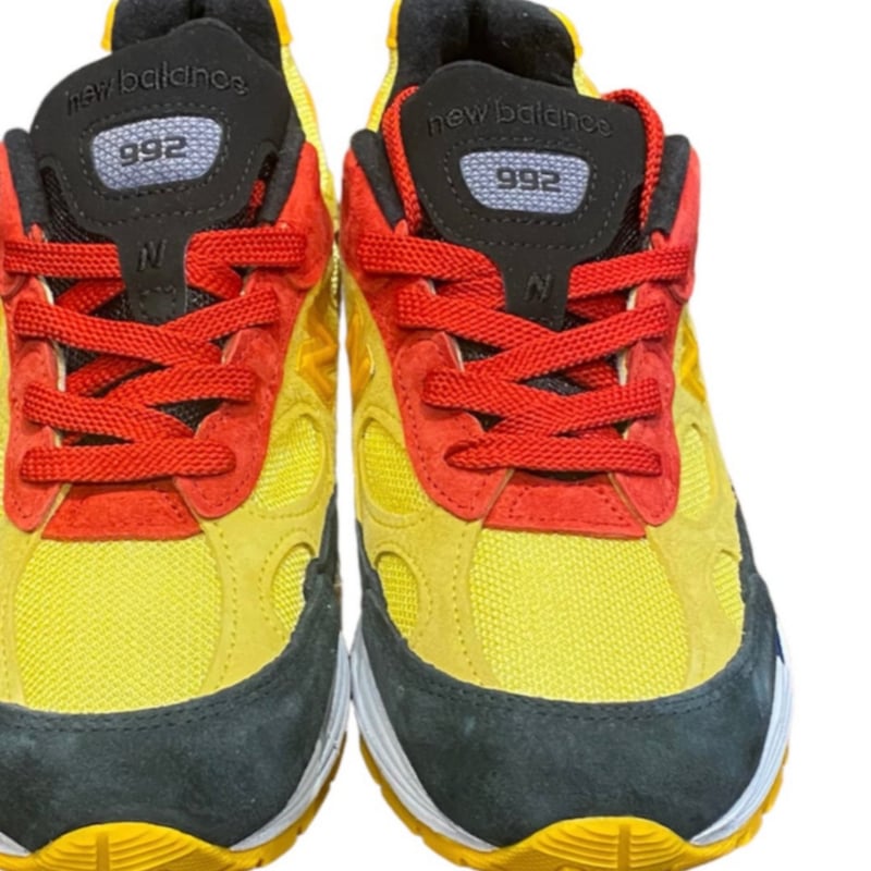 NEW BALANCE (M992 MADE IN USA) YELLOW / RED | r