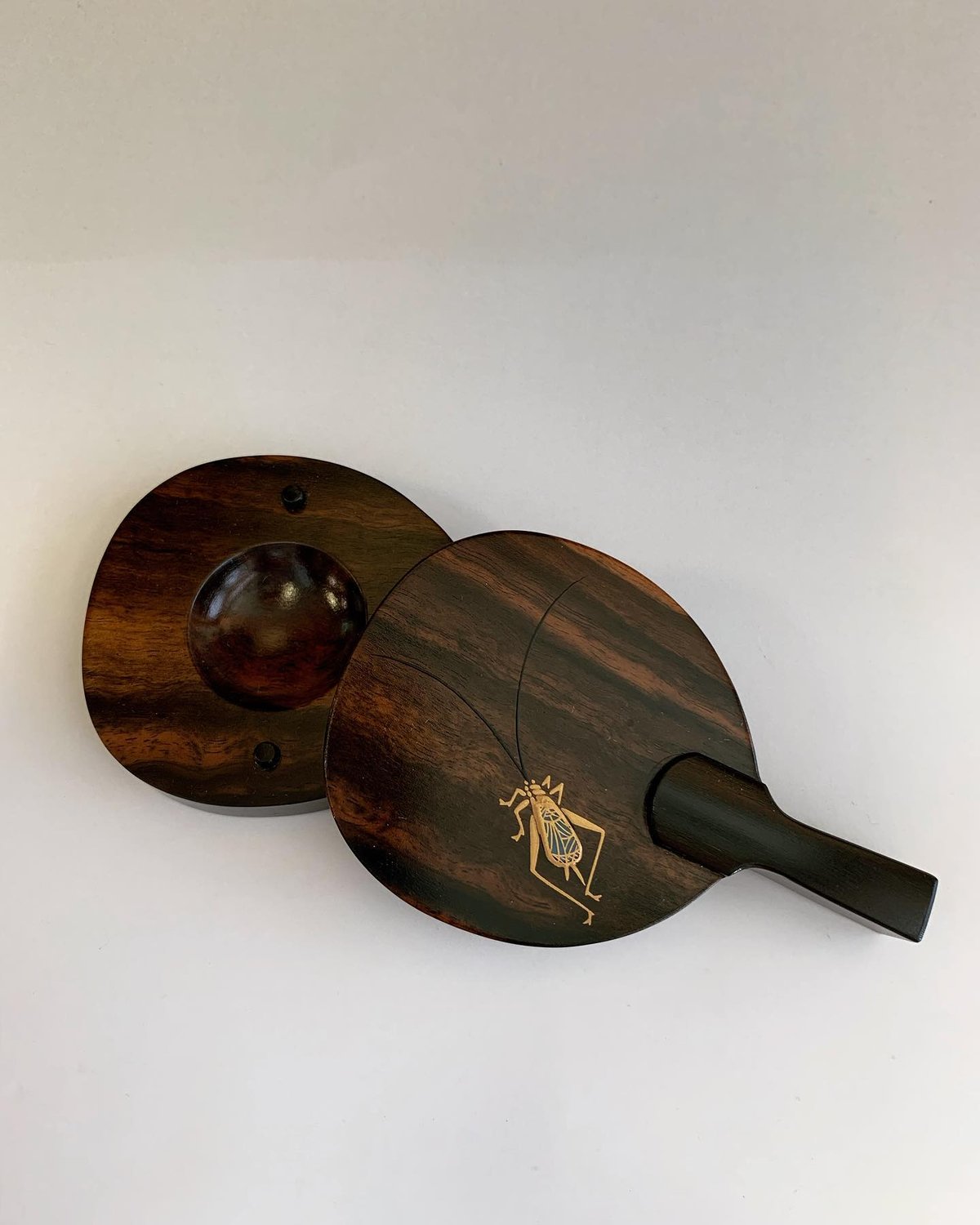西村宗幸 黒柿鈴虫蒔絵団扇香合【茶道具／香合／共箱／新品】 | 龍門堂