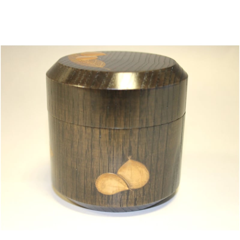 送料込【逢絢亭・新品】茶道具 香合 輪島塗 蔦割 秋草蒔絵 木製 米本匠伯 共箱 送料込【逢絢亭・新品】茶道具 香合 輪島塗 蔦割 秋草蒔絵 木製