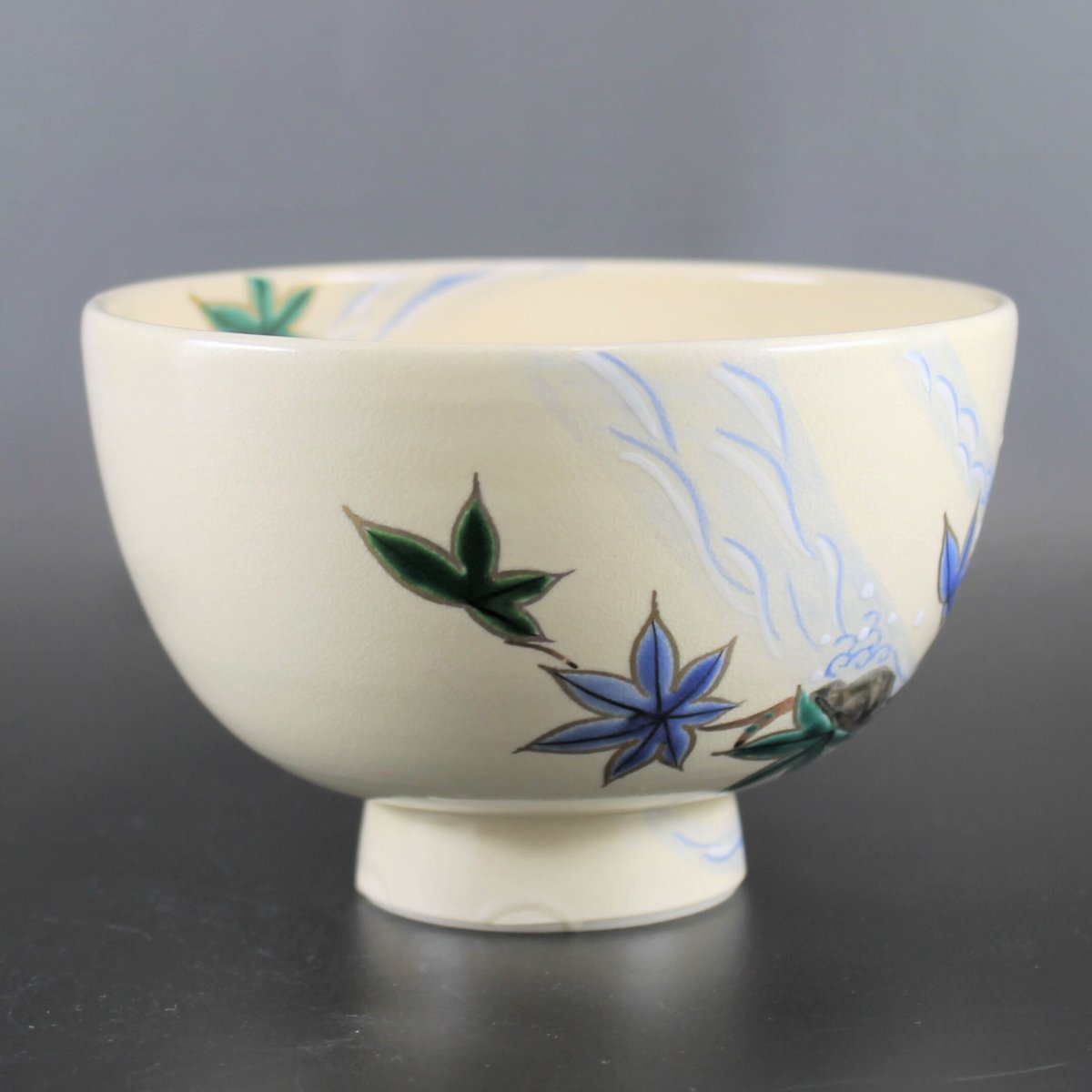 加藤永山　茶碗　瑠璃釉　金彩桜　茶道具 加藤永山茶碗瑠璃釉金彩桜茶道具