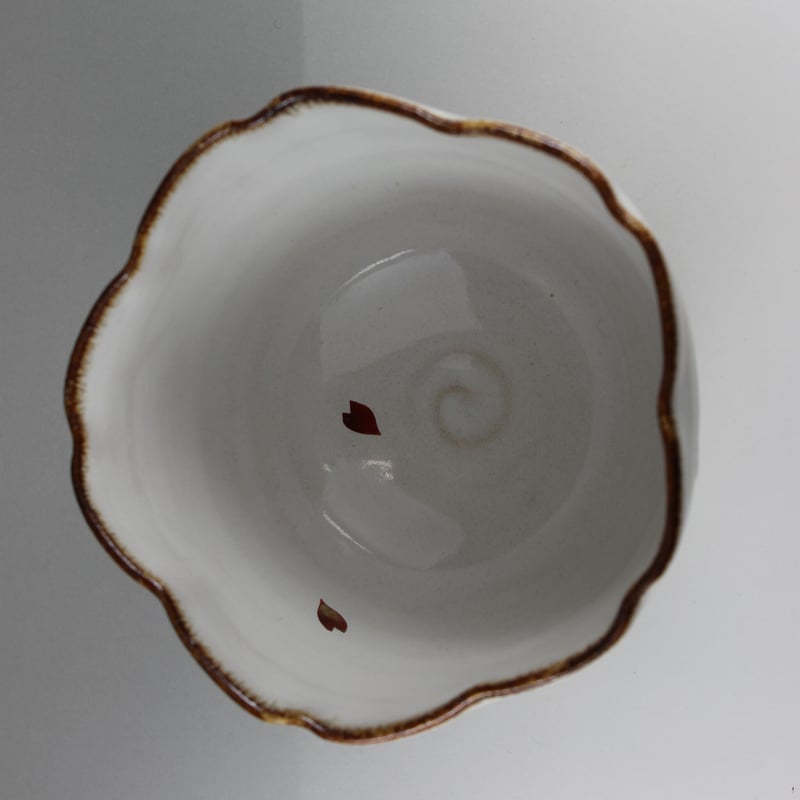 中村良二 灰釉桜形茶碗【茶道具/茶碗/共箱/新品】 | 龍門堂 中村良二 灰釉桜形茶碗【茶道具/茶碗/共箱/新品】 | 龍門堂