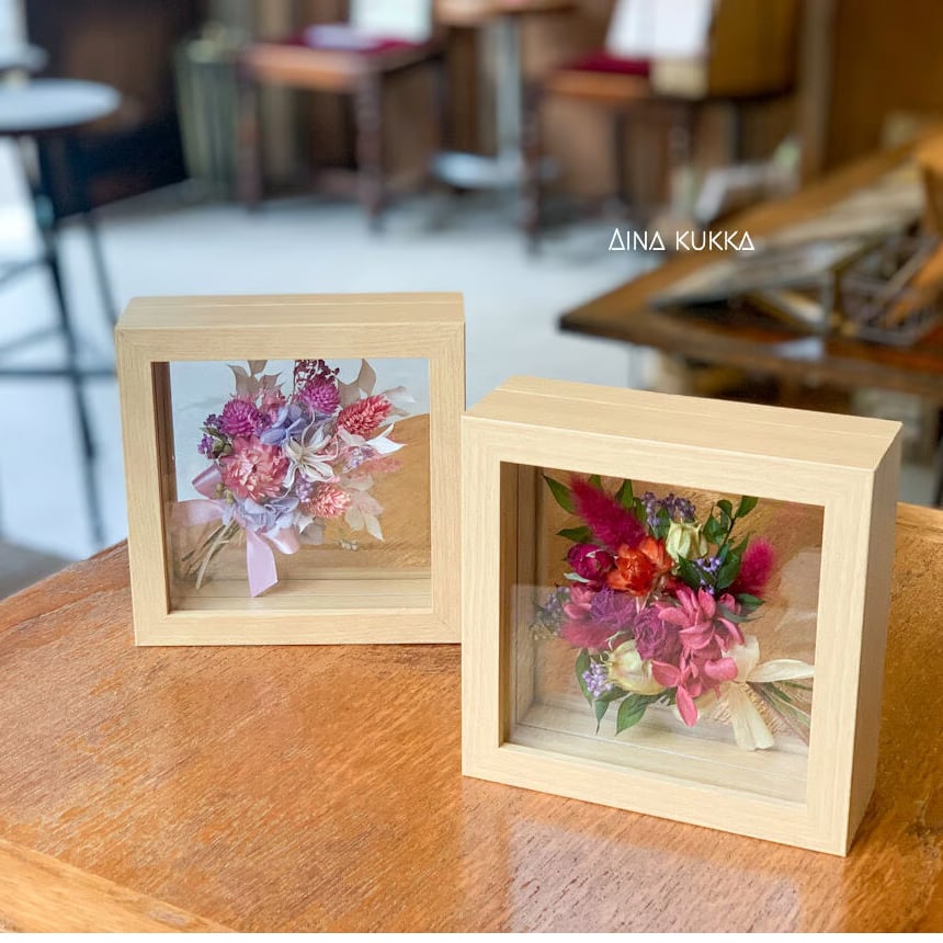 ガラスフレームアレンジ]ブーケタイプ/プリザーブド×ドライフラワー