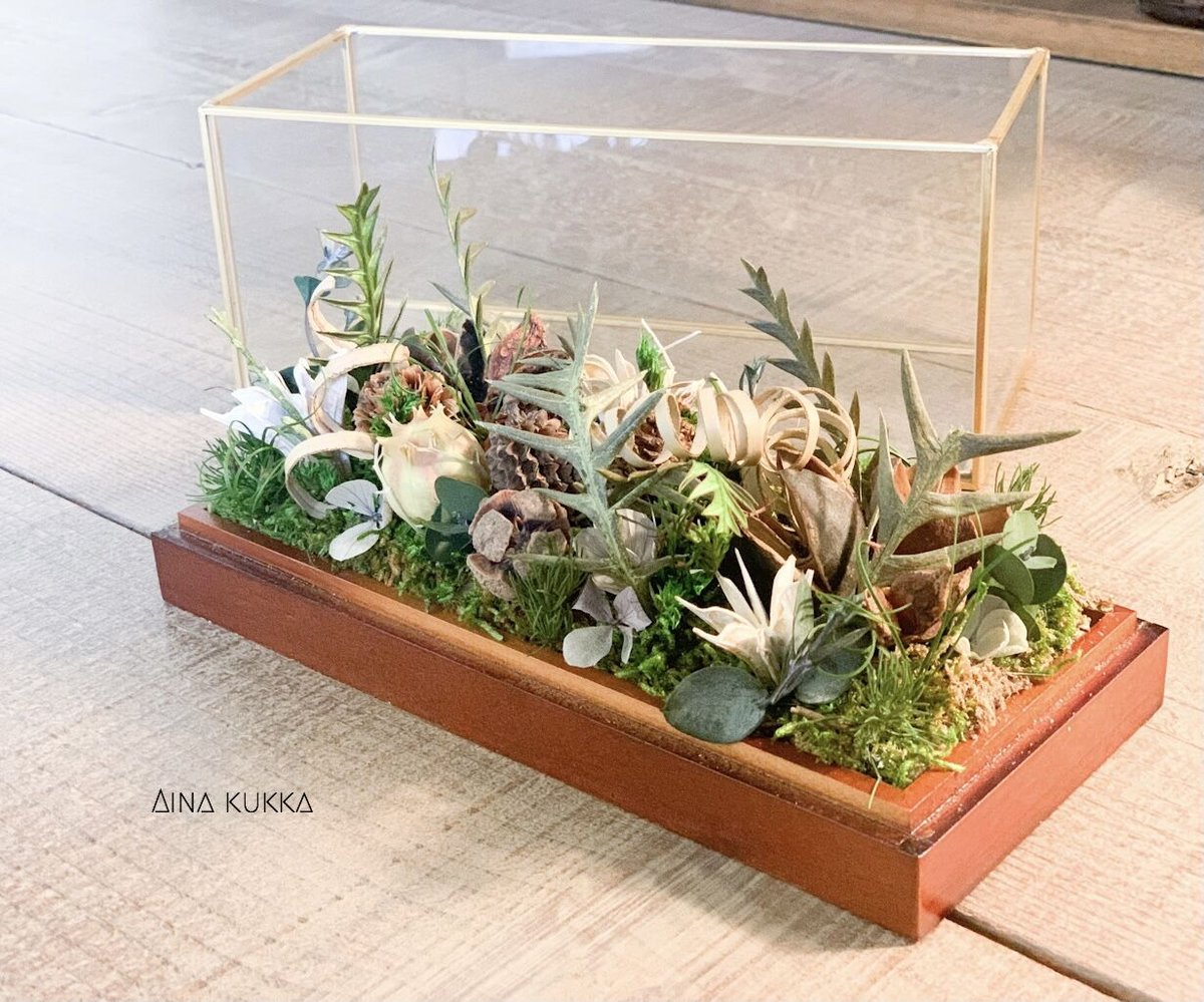 真鍮ガラスボックス・プリザーブドフラワー・スクエアー・高級プリザーブドフラワー 真鍮ガラスボックス・プリザーブドフラワー・スクエアー・高級