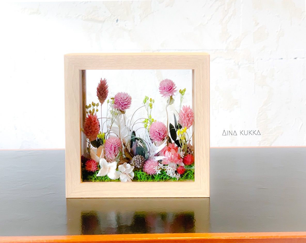 ドライフラワー★飛び出すラナンキュラス　フレームアレンジメント★ギフト♪癒し♪ ドライフラワー☆飛び出すラナンキュラス フレームアレンジメント