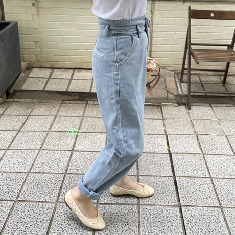 High-waist jogger denim