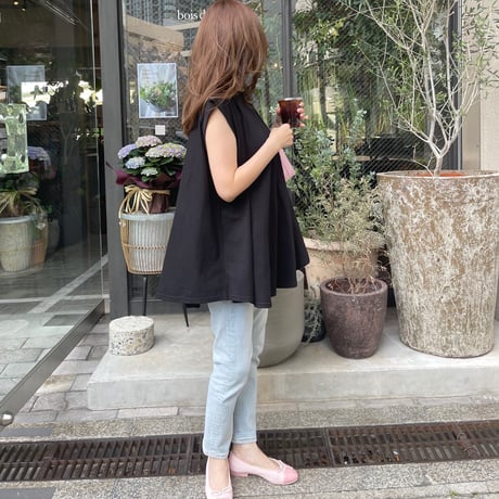 Wide flare cutsew(Black)