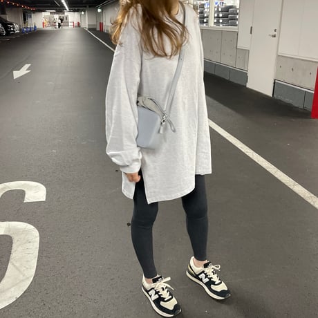 Over long t-shirts (Light gray)