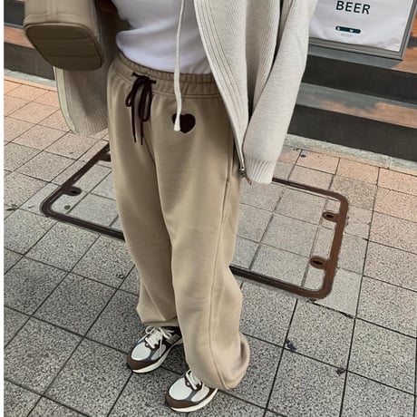 Heart sweat pants (Beige)