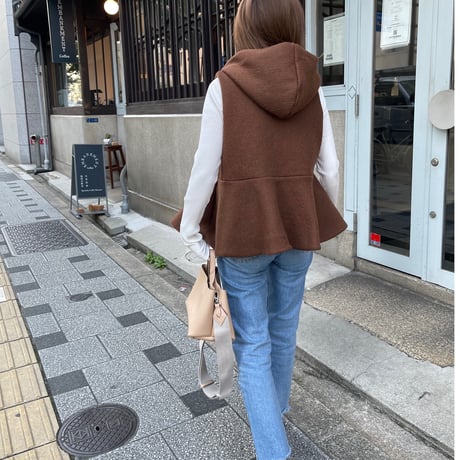 【In the morning】WOOL MOHAIR FLARE VEST(BROWN)