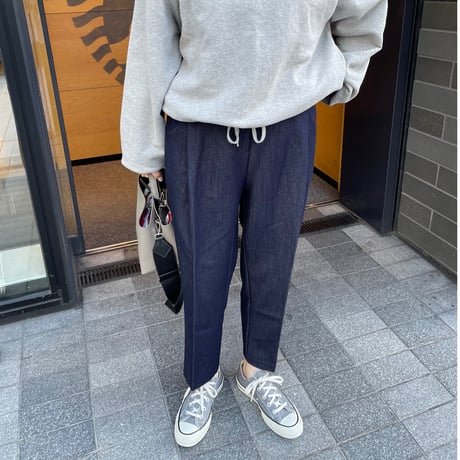 Tuck taperd pants (Blue)